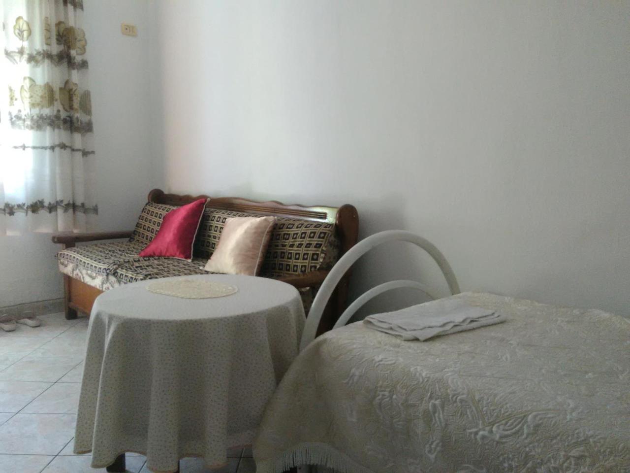 Camping Late Hotel Gjirokastër Exterior foto